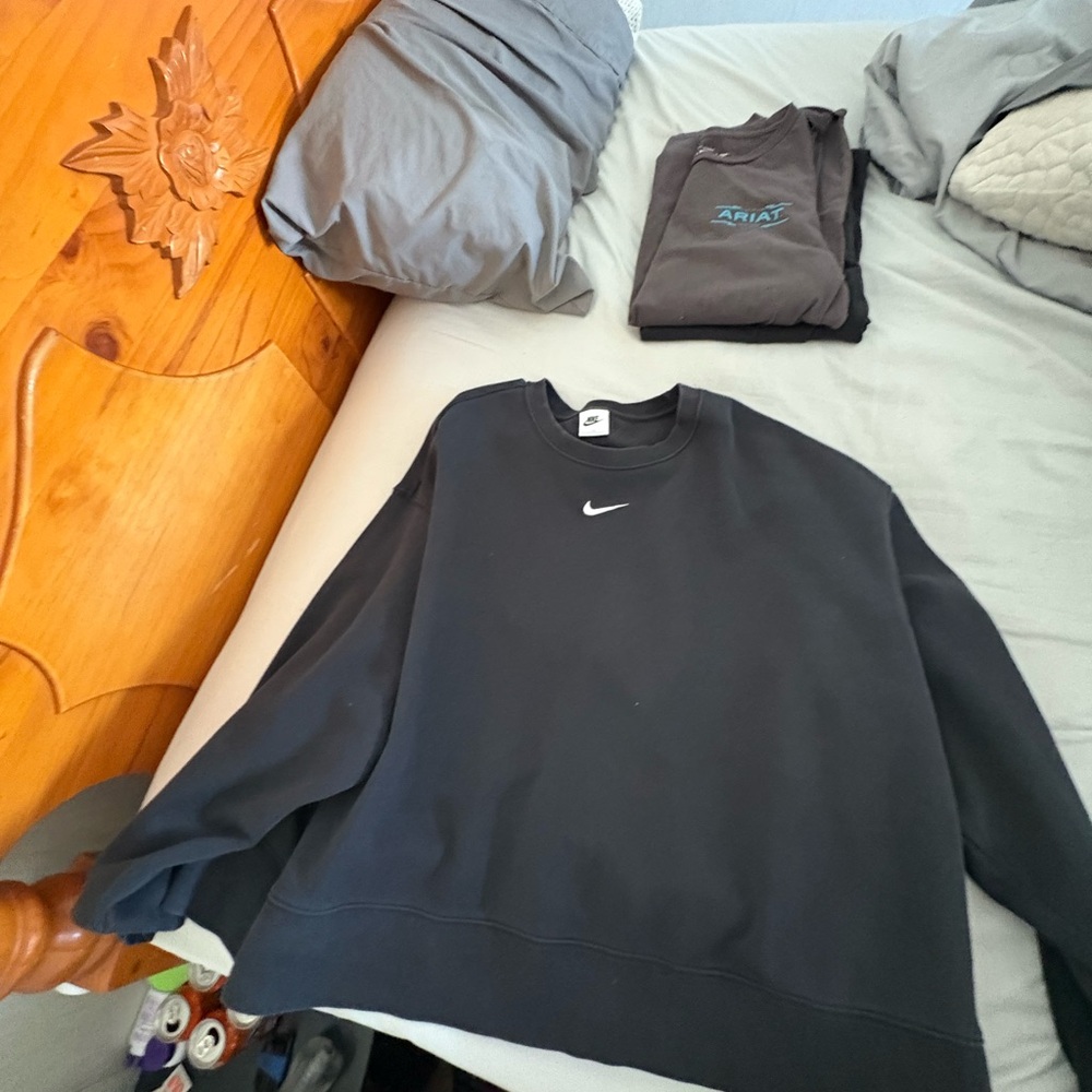 Nike Black Crewneck Sweatshirt
